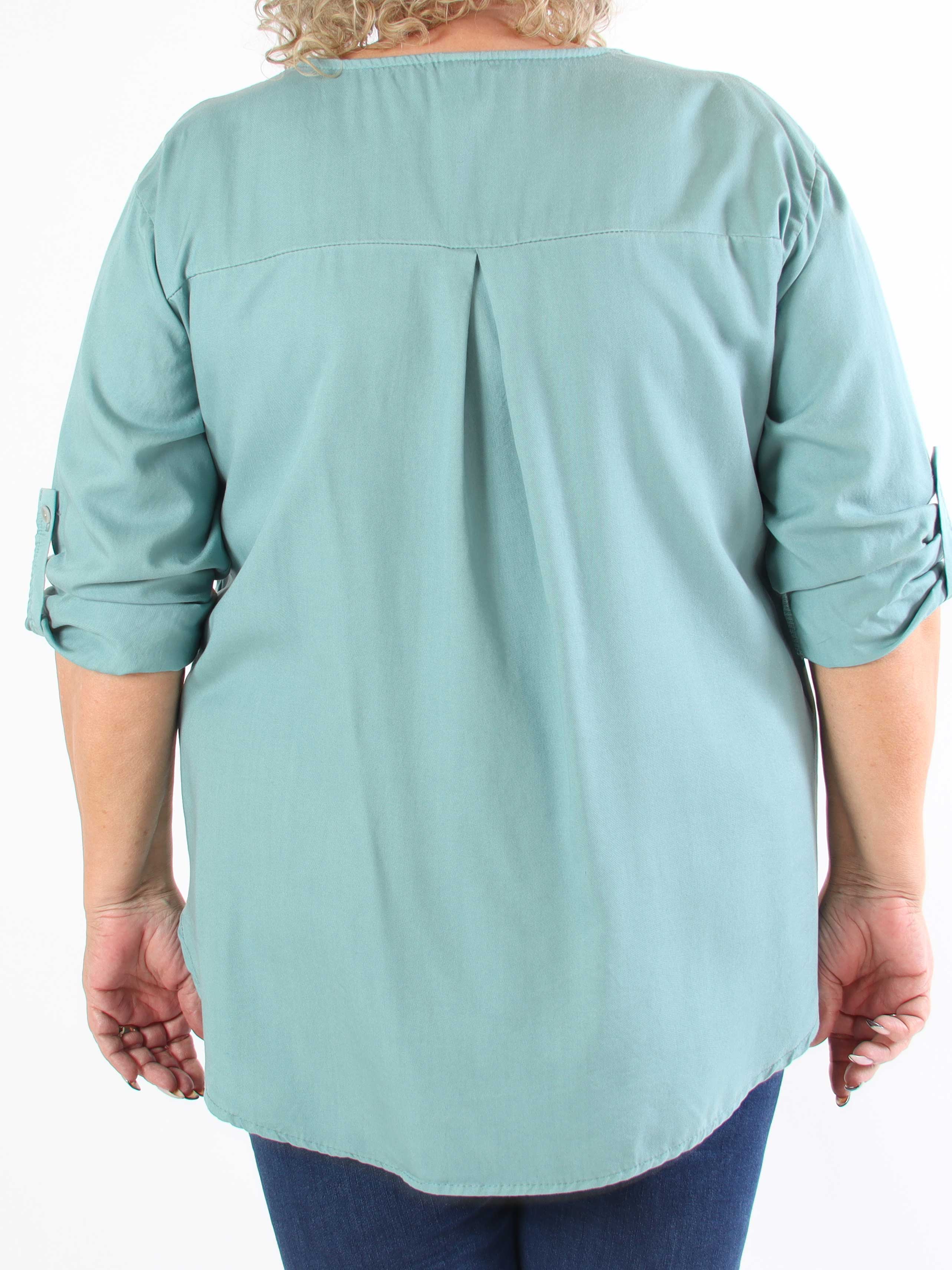 Emelda - Lätt enfärgad plus size skjorta i lyocell